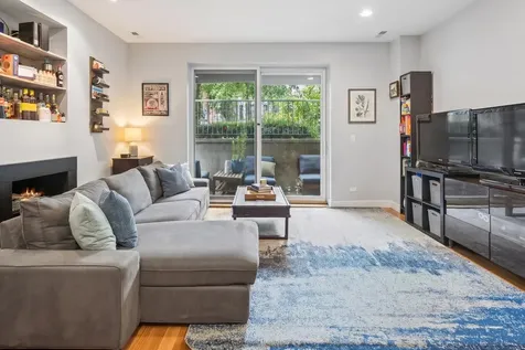 4303 North Kenmore Avenue Chicago IL 60613