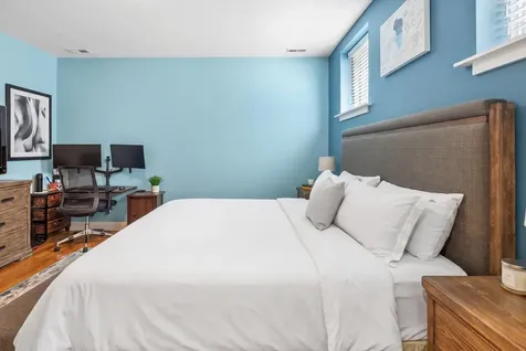 4303 North Kenmore Avenue Chicago IL 60613