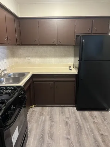 8817 South Roberts Road Hickory Hills IL 60457