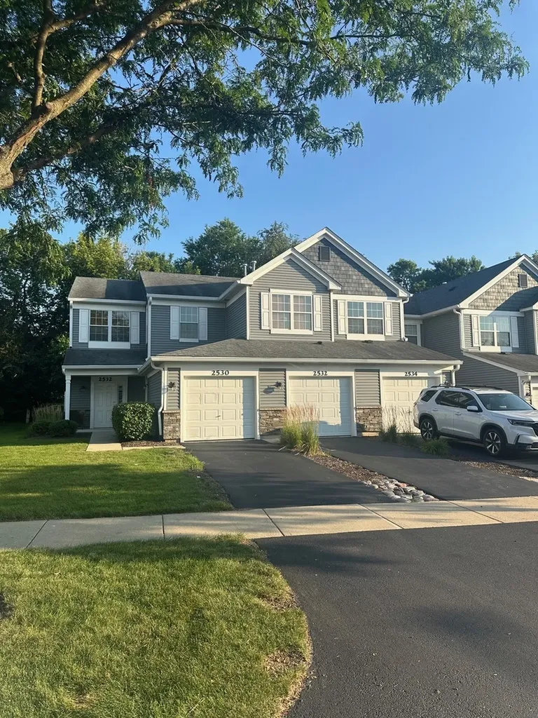 2532 Oneida Lane Naperville IL 60563