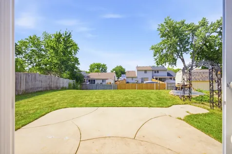 1320 Burns Drive Elgin IL 60120