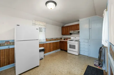 819 North Elm Street Kewanee IL 61443