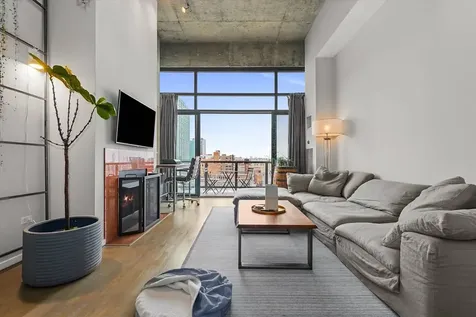 321 South Sangamon Street Chicago IL 60607
