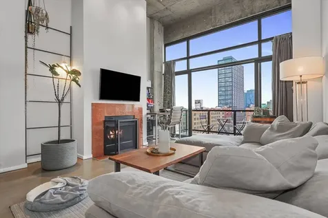 321 South Sangamon Street Chicago IL 60607