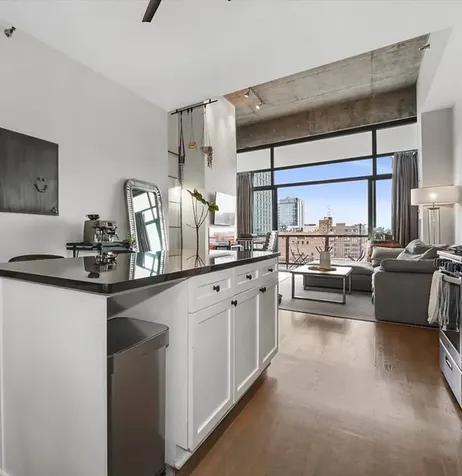 321 South Sangamon Street Chicago IL 60607