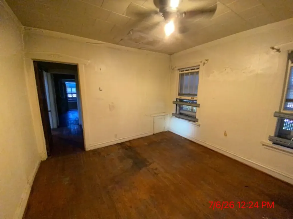 7342 South Bennett Avenue Chicago IL 60649