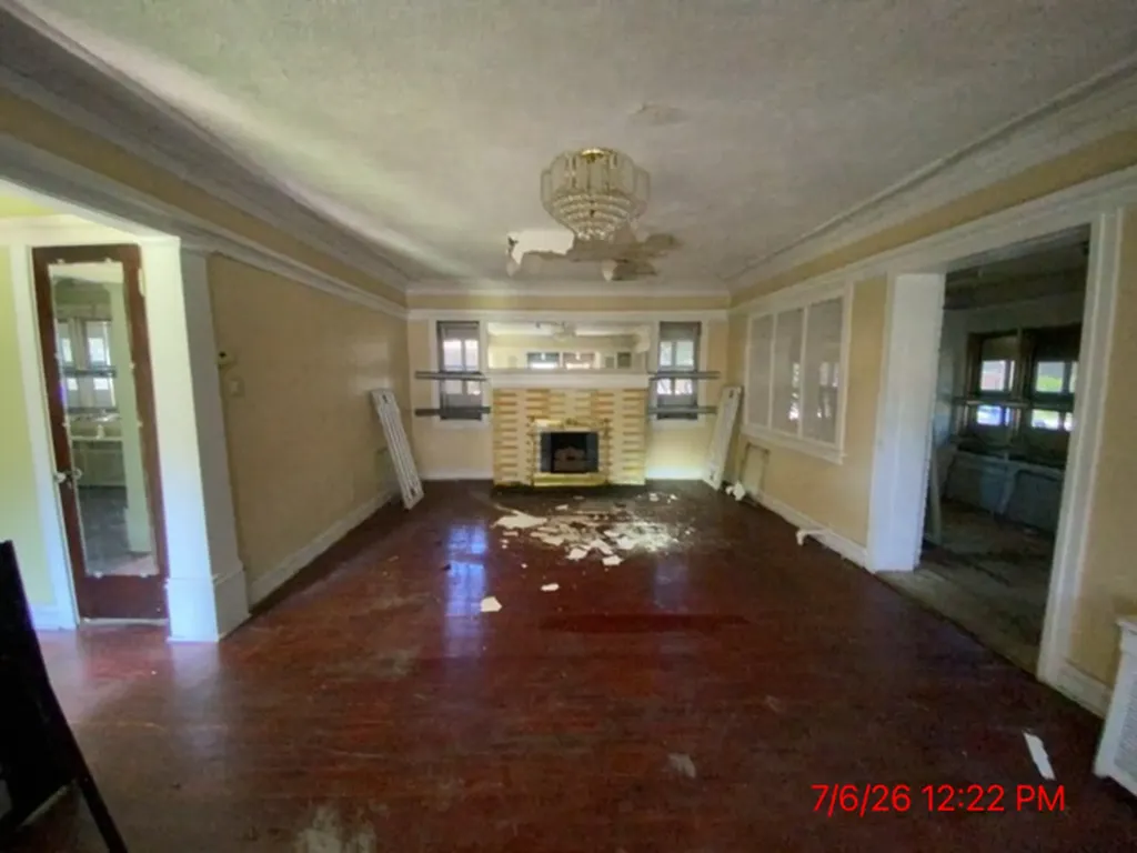 7342 South Bennett Avenue Chicago IL 60649