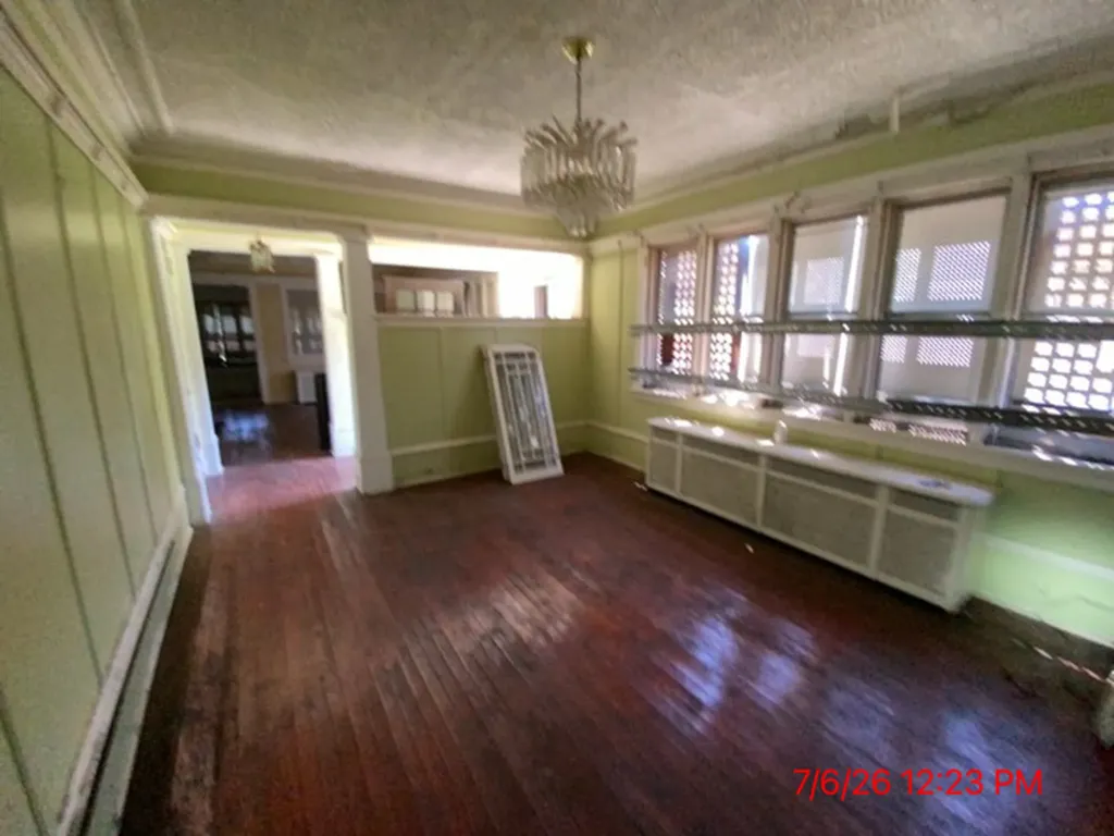 7342 South Bennett Avenue Chicago IL 60649