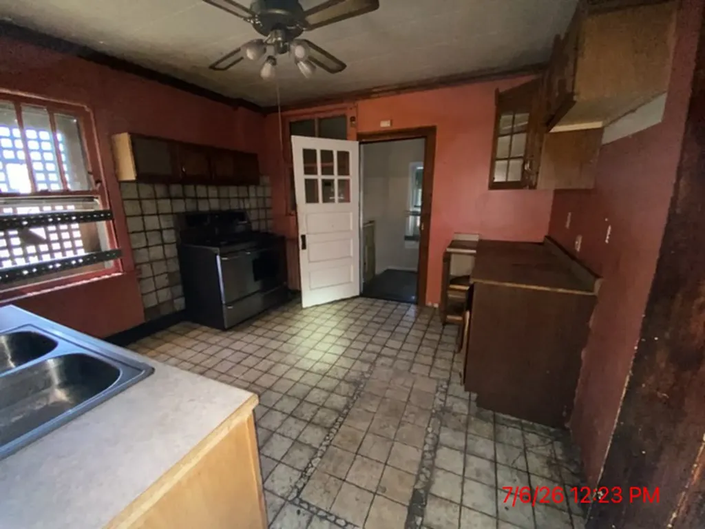 7342 South Bennett Avenue Chicago IL 60649
