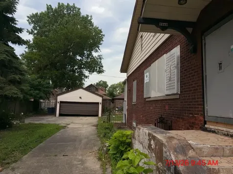 7342 South Bennett Avenue Chicago IL 60649