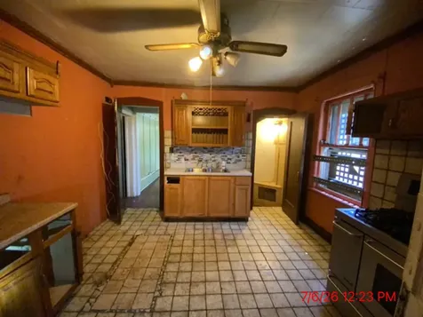 7342 South Bennett Avenue Chicago IL 60649