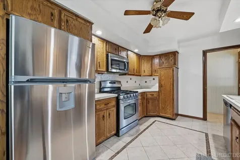 3268 D Hutchison Avenue Joliet IL 60431
