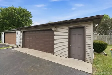 3268 D Hutchison Avenue Joliet IL 60431