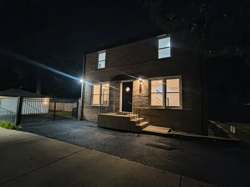 9637 South Wood Street Chicago IL 60643