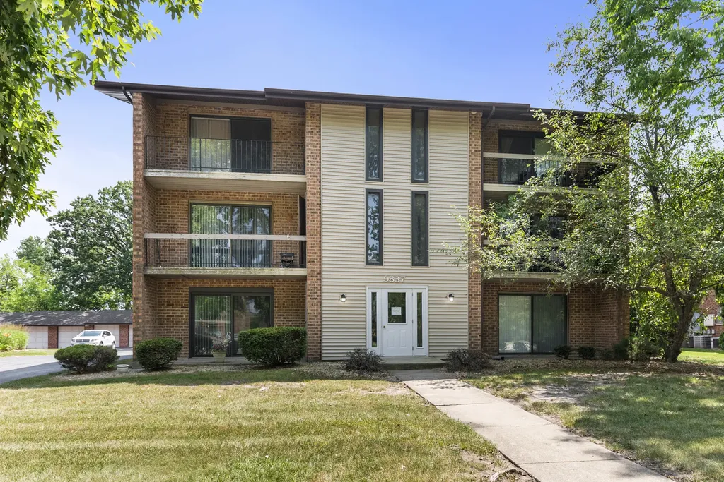 9837 Treetop Drive Orland Park IL 60462