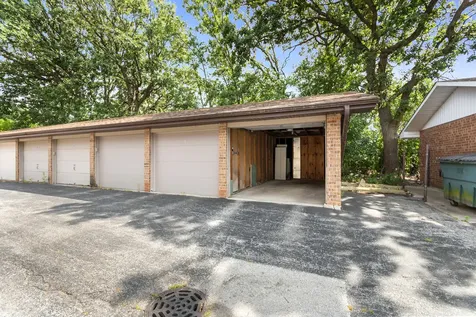 9837 Treetop Drive Orland Park IL 60462