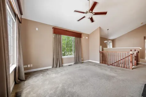 919 Pheasant Trail St. Charles IL 60174