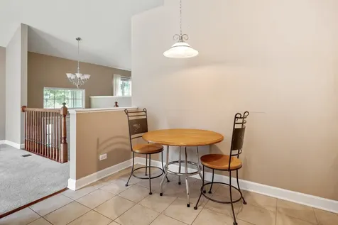 919 Pheasant Trail St. Charles IL 60174