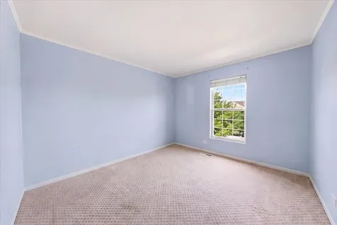 663 Huntington Boulevard West Dundee IL 60118