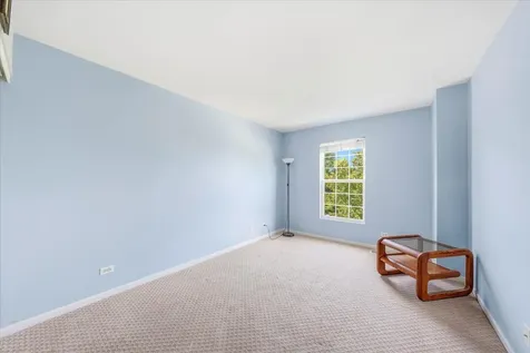 663 Huntington Boulevard West Dundee IL 60118