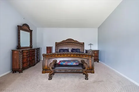 663 Huntington Boulevard West Dundee IL 60118