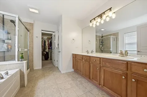 663 Huntington Boulevard West Dundee IL 60118