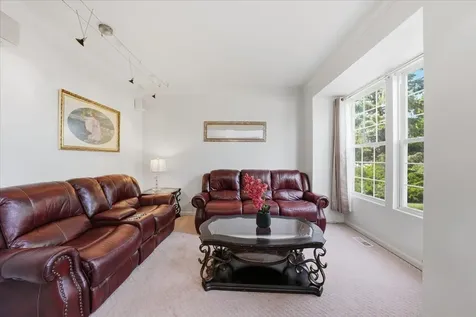 663 Huntington Boulevard West Dundee IL 60118