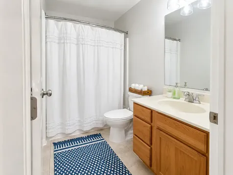 120 Lakeshore Drive Oswego IL 60543