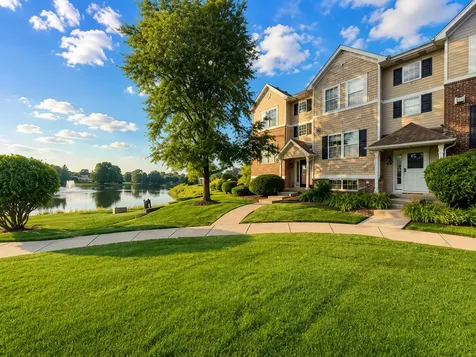 120 Lakeshore Drive Oswego IL 60543