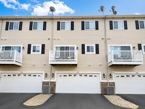 120 Lakeshore Drive Oswego IL 60543