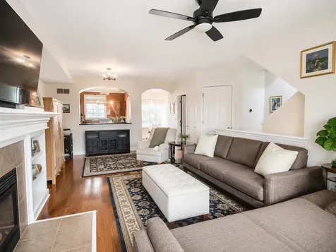 120 Lakeshore Drive Oswego IL 60543