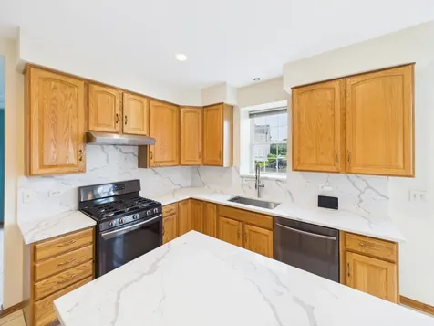 247 Alyssum Court Romeoville IL 60446