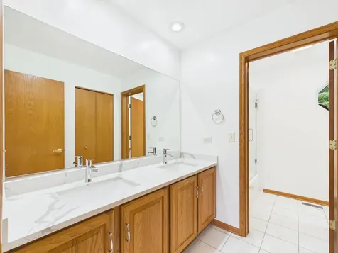 247 Alyssum Court Romeoville IL 60446