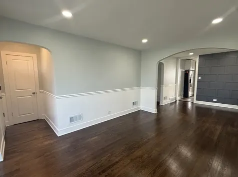 8117 South Michigan Avenue Chicago IL 60619