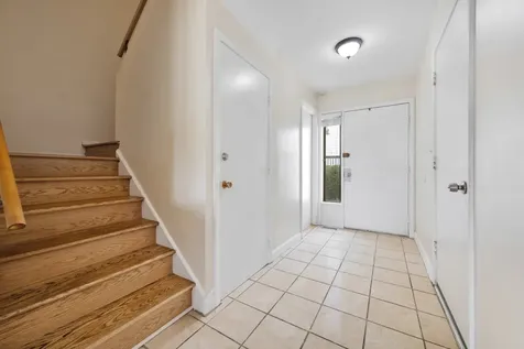 369 Cedar Tree Court Hoffman Estates IL 60169