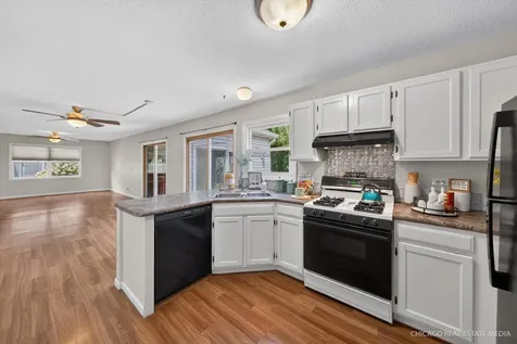 817 Montana Drive Cary IL 60013