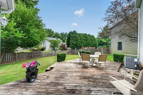 817 Montana Drive Cary IL 60013
