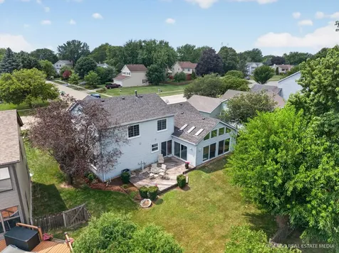 817 Montana Drive Cary IL 60013