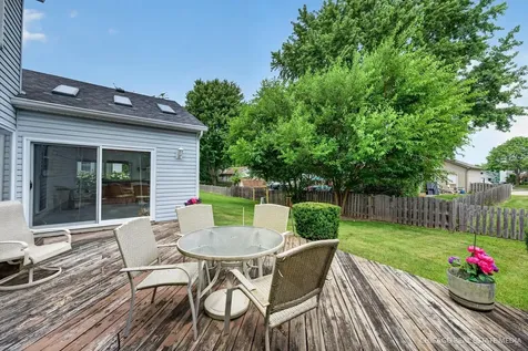 817 Montana Drive Cary IL 60013