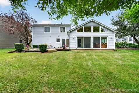 817 Montana Drive Cary IL 60013