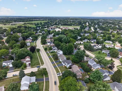 817 Montana Drive Cary IL 60013