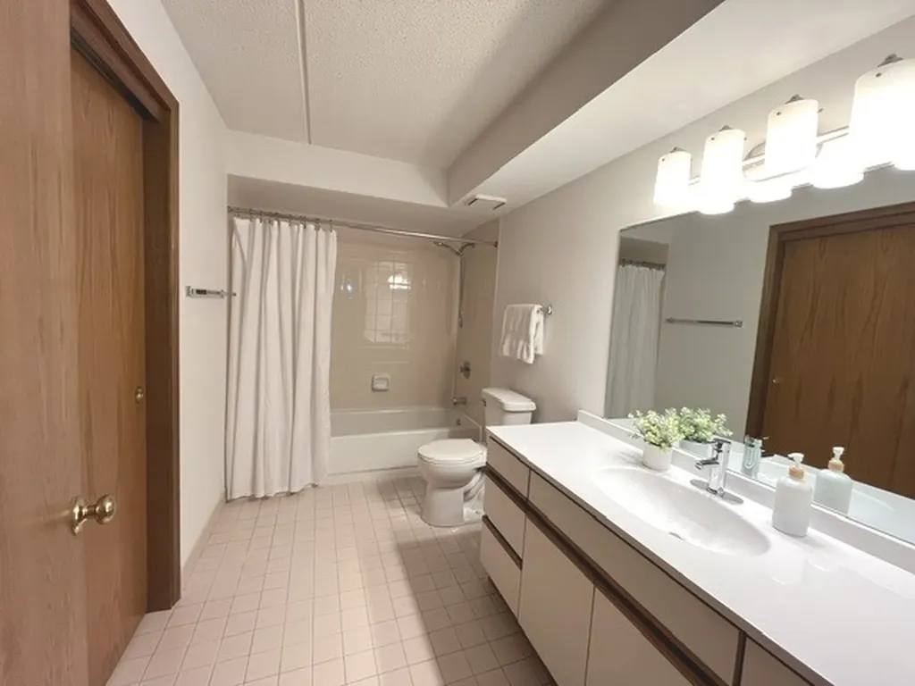 6540 West Irving Park Road Chicago IL 60634