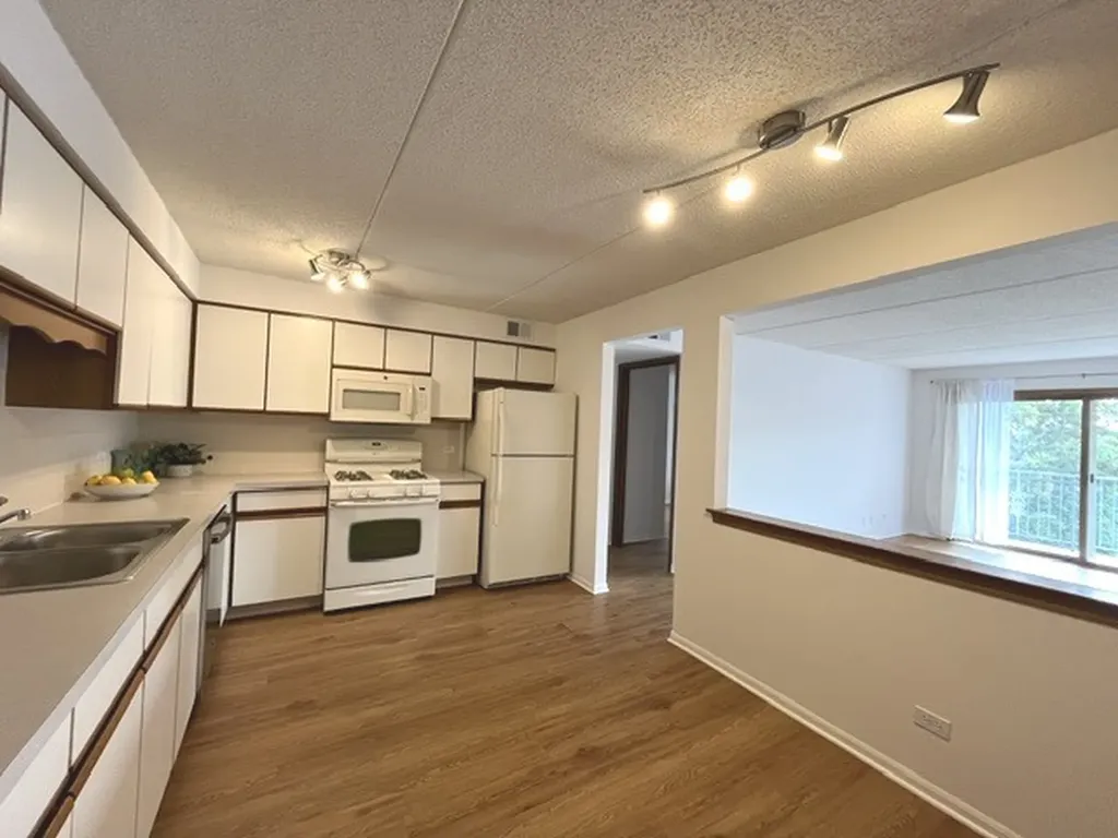 6540 West Irving Park Road Chicago IL 60634