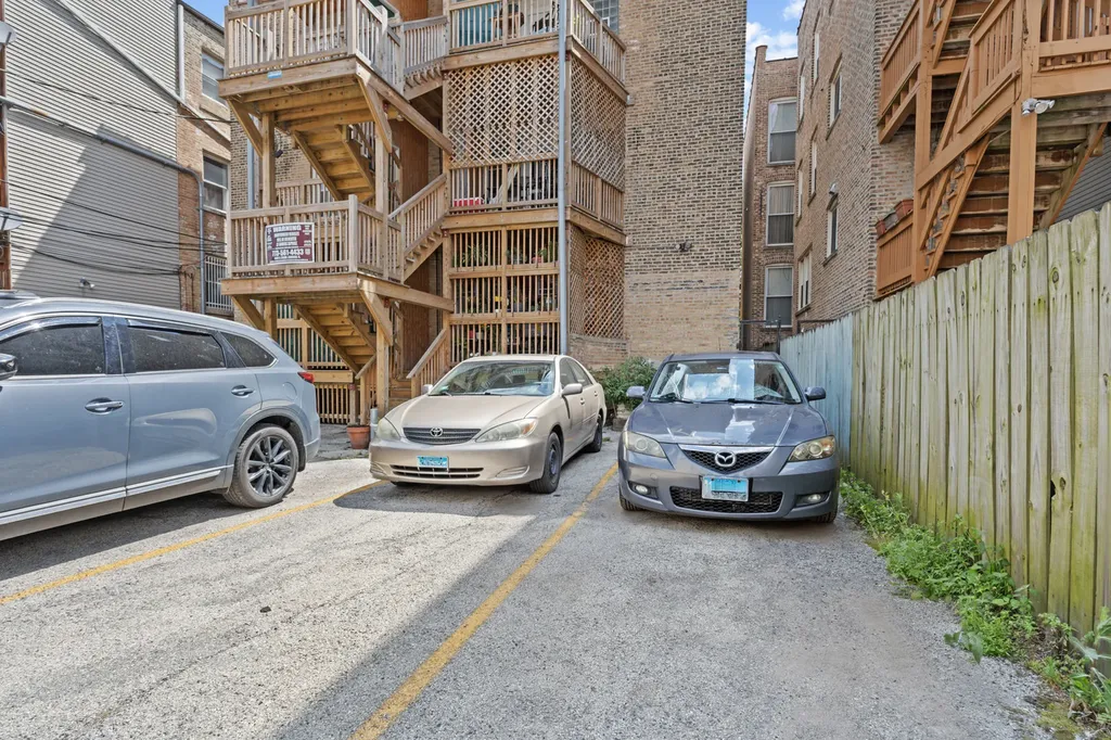 7722 North Paulina Street Chicago IL 60626