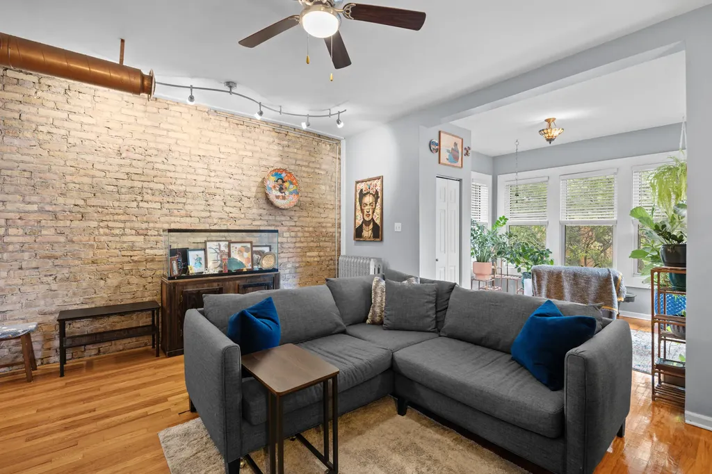 7722 North Paulina Street Chicago IL 60626