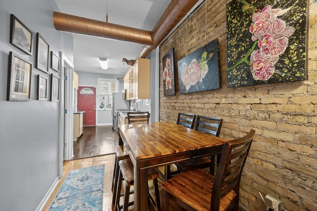7722 North Paulina Street Chicago IL 60626