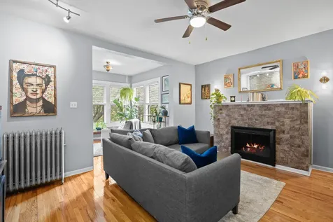 7722 North Paulina Street Chicago IL 60626