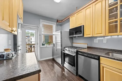 7722 North Paulina Street Chicago IL 60626