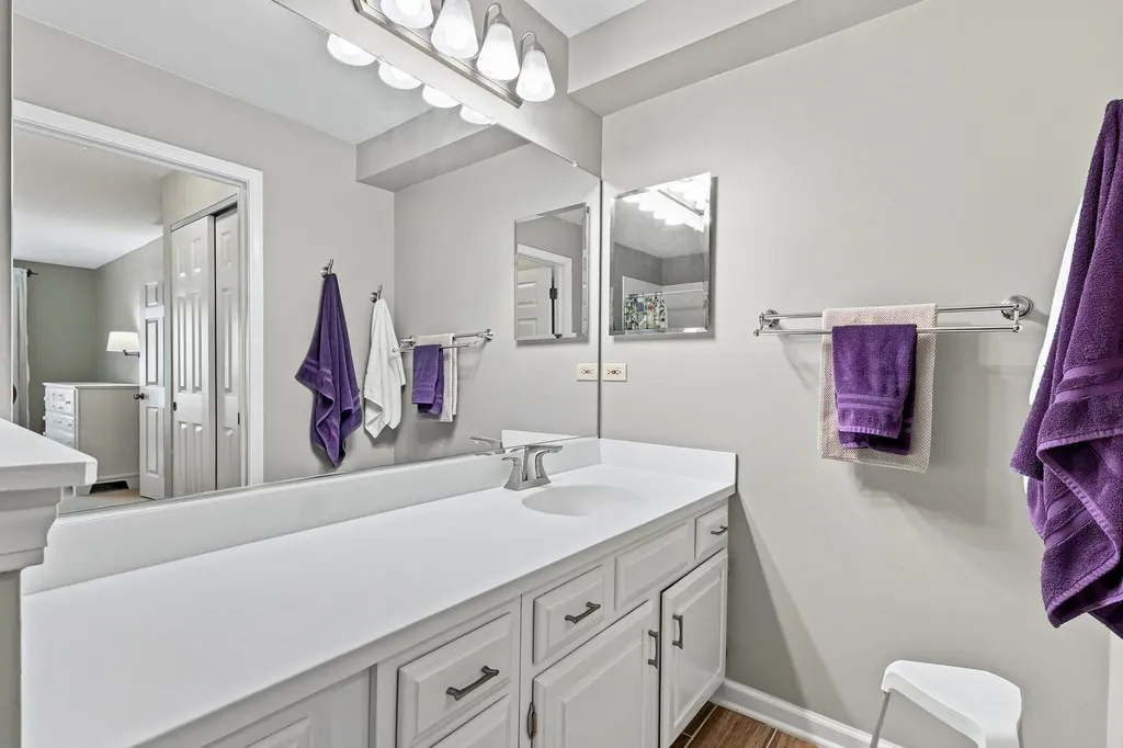 30W024 Cedar Court Warrenville IL 60555