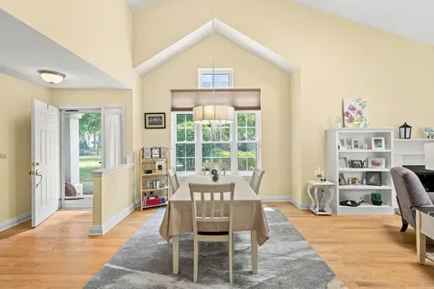 30W024 Cedar Court Warrenville IL 60555